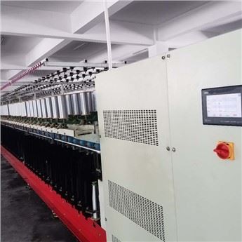 Mašina za uvrtanje prstena za vez rajon